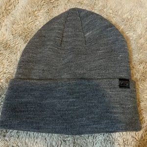 D & Y Women’s Gray Beanie